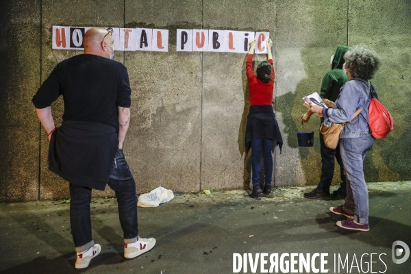 HOPITAL PUBLIC à l agonie. Affichage sauvage sur les murs de l hôpital Robert Debré et dans les rues.