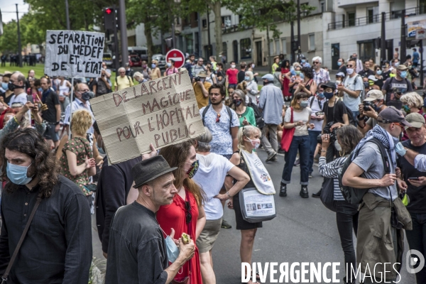 Hopital Robert Debré. Les soignants manifestent