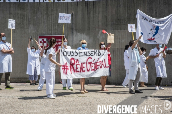 Hopital Robert Debré. Les soignants manifestent