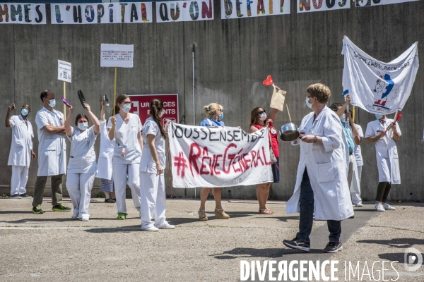 Hopital Robert Debré. Les soignants manifestent