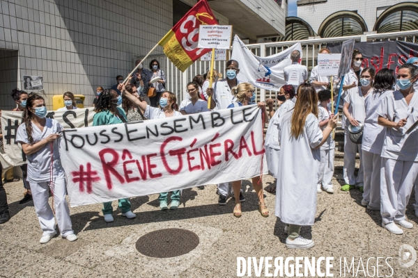 Hopital Robert Debré. Les soignants manifestent