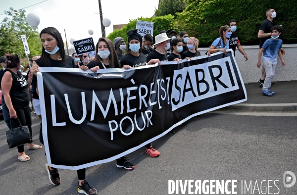 Marche blanche en mémoire de Sabri