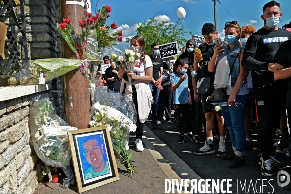 Marche blanche en mémoire de Sabri