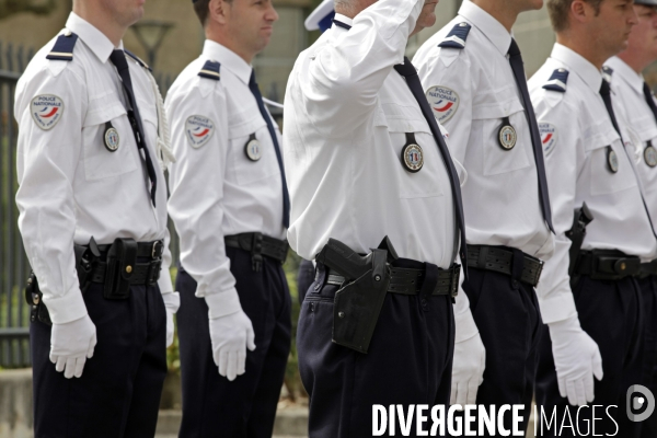 Cour d honneur du commissariat de police de Guilherand Granges.