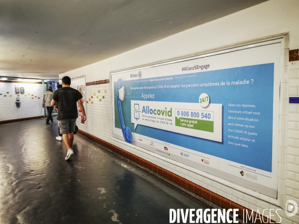 Affiche allocovid dans le metro