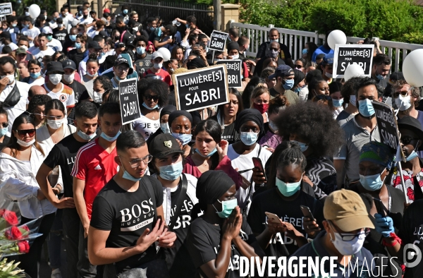 Marche blanche en mémoire de Sabri