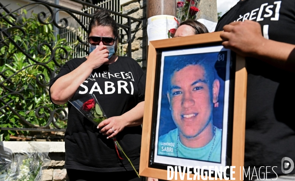 Marche blanche en mémoire de Sabri