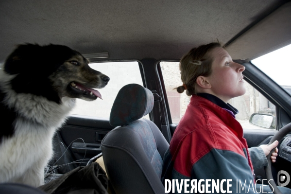 Aurore, jeune femme salariée agricole dans le Limousin.