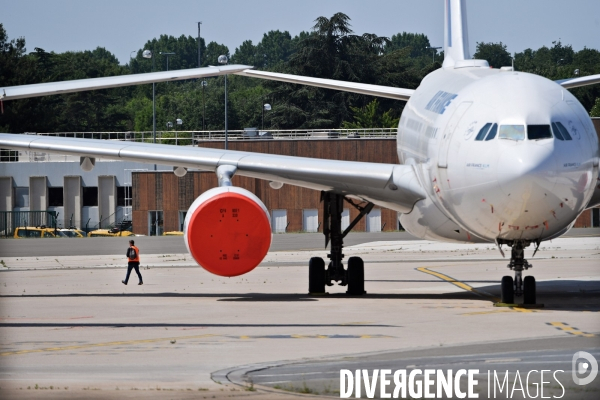 Avions d air france cloués au sol pendant l épidémie de coronavirus