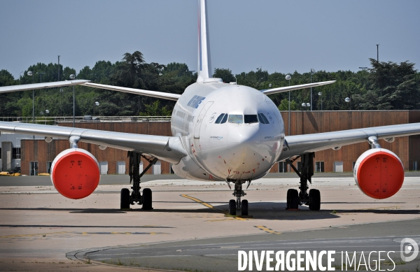 Avions d air france cloués au sol pendant l épidémie de coronavirus