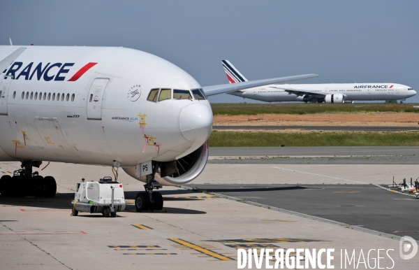 Avions d air france cloués au sol pendant l épidémie de coronavirus