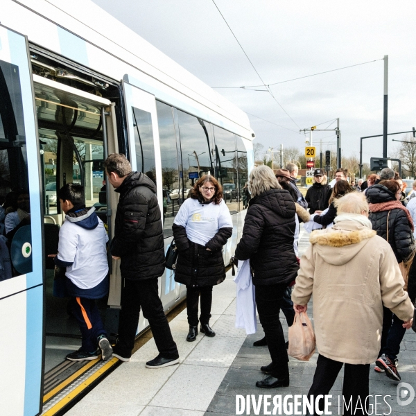 Inauguration tram T4