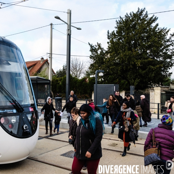 Inauguration tram T4