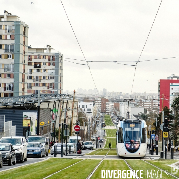 Inauguration tram T4