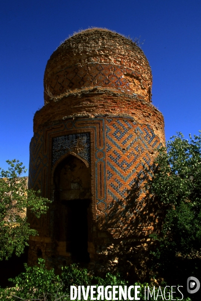 L Histoire disparaît, Hasankeyf, une ancienne ville de 12 000 ans en Turquie. History disappears,ÊHasankeyf, a 12,000 years old ancient town in Turkey.