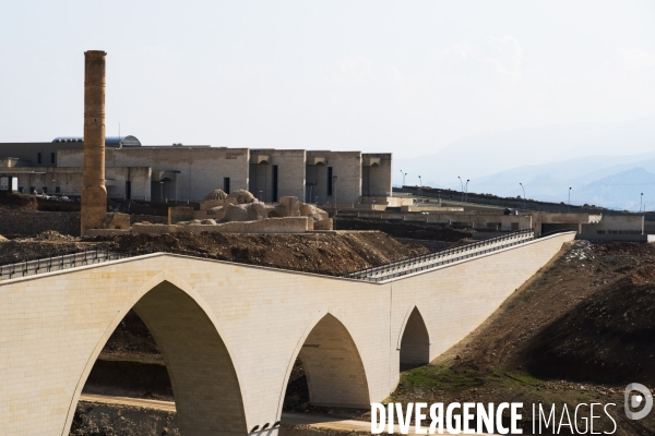 L Histoire disparaît, Hasankeyf, une ancienne ville de 12 000 ans en Turquie. History disappears,ÊHasankeyf, a 12,000 years old ancient town in Turkey.