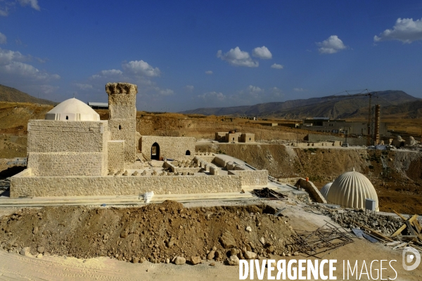 L Histoire disparaît, Hasankeyf, une ancienne ville de 12 000 ans en Turquie. History disappears,ÊHasankeyf, a 12,000 years old ancient town in Turkey.