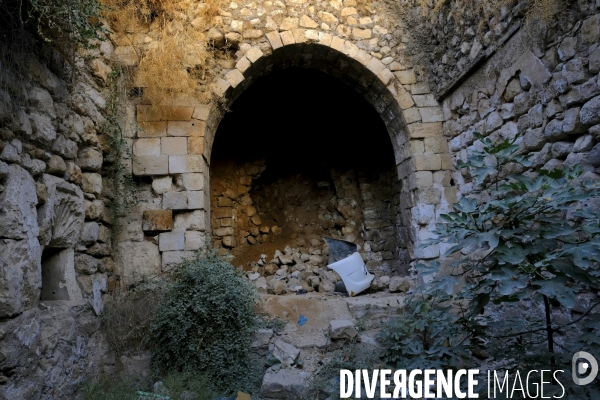 L Histoire disparaît, Hasankeyf, une ancienne ville de 12 000 ans en Turquie. History disappears,ÊHasankeyf, a 12,000 years old ancient town in Turkey.