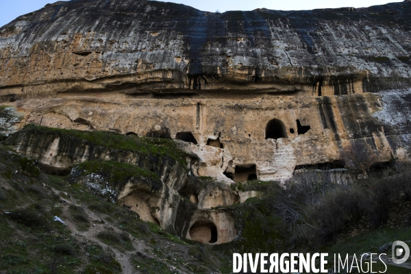 L Histoire disparaît, Hasankeyf, une ancienne ville de 12 000 ans en Turquie. History disappears, Hasankeyf, a 12,000 years old ancient town in Turkey.