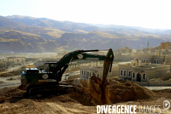 L Histoire disparaît, Hasankeyf, une ancienne ville de 12 000 ans en Turquie. History disappears,ÊHasankeyf, a 12,000 years old ancient town in Turkey.