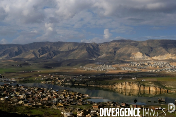 L Histoire disparaît, Hasankeyf, une ancienne ville de 12 000 ans en Turquie. History disappears,ÊHasankeyf, a 12,000 years old ancient town in Turkey.