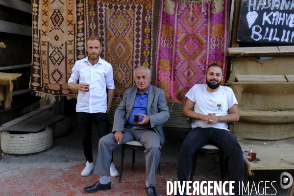 L Histoire disparaît, Hasankeyf, une ancienne ville de 12 000 ans en Turquie. History disappears,ÊHasankeyf, a 12,000 years old ancient town in Turkey.