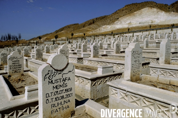 L Histoire disparaît, Hasankeyf, une ancienne ville de 12 000 ans en Turquie. History disappears,ÊHasankeyf, a 12,000 years old ancient town in Turkey.