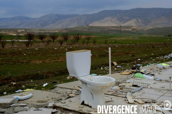 L Histoire disparaît, Hasankeyf, une ancienne ville de 12 000 ans en Turquie. History disappears,ÊHasankeyf, a 12,000 years old ancient town in Turkey.