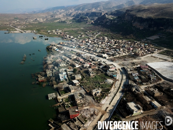 L Histoire disparaît, Hasankeyf, une ancienne ville de 12 000 ans en Turquie. History disappears,ÊHasankeyf, a 12,000 years old ancient town in Turkey.