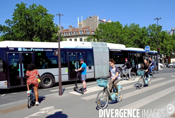 Amenagement et circulation place de la Bastille