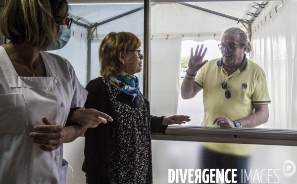 EHPAD- Les Visites Plexi #3 - Quand l attachement devient transparent