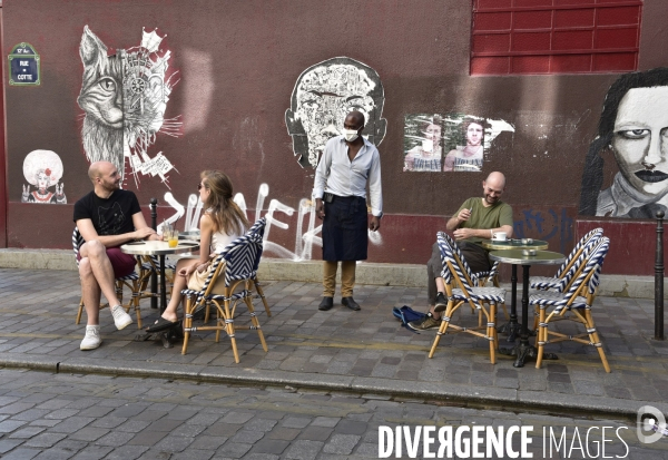 Déconfinement : réouverture des bars et restaurants. Covid-19. The Covid-19 Coronavirus. Deconfinement: reopening of bars and restaurants in France.