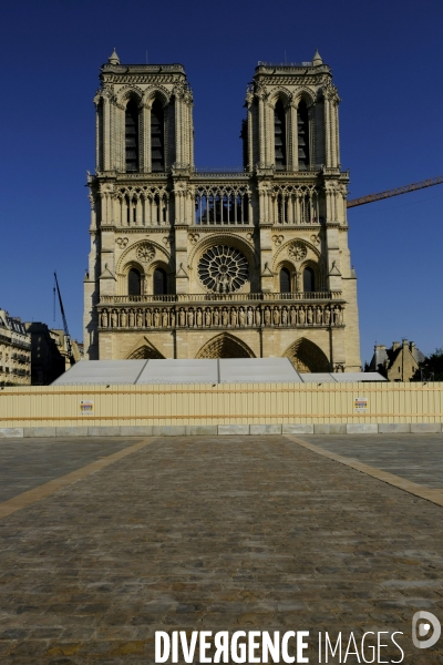 Parvis de Cathedrale Notre-Dame de nouveau ouvert. The Parvis of Cathedral Notre-Dame de Paris reopened.