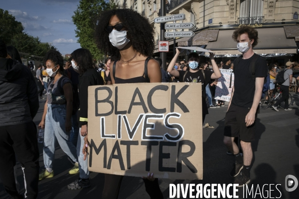 A Paris, manifestation massive en mémoire d Adama Traoré et George Floyd