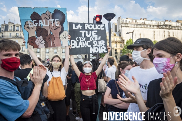 A Paris, manifestation massive en mémoire d Adama Traoré et George Floyd