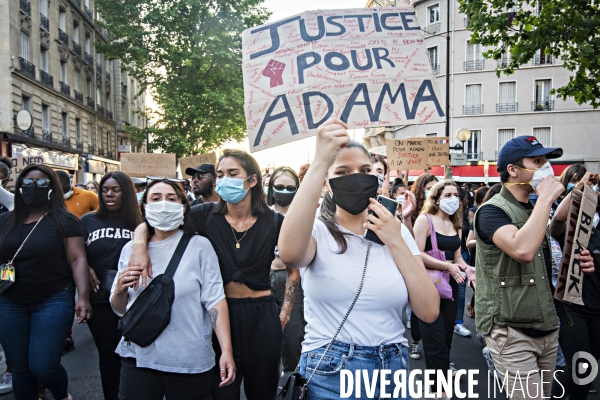 A Paris, manifestation massive en mémoire d Adama Traoré et George Floyd