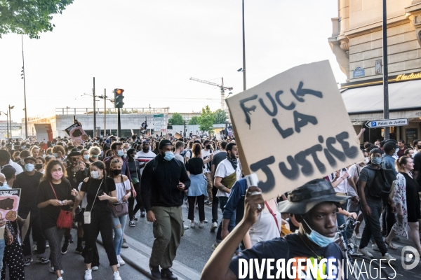 A Paris, manifestation massive en mémoire d Adama Traoré et George Floyd