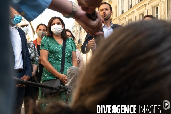 Anne Hidalgo et David Belliard en campagne pour les municipales à Paris