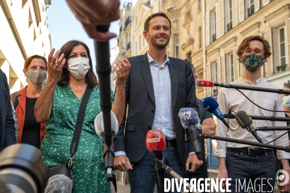 Anne Hidalgo et David Belliard en campagne pour les municipales à Paris