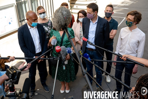 Anne Hidalgo et David Belliard en campagne pour les municipales à Paris