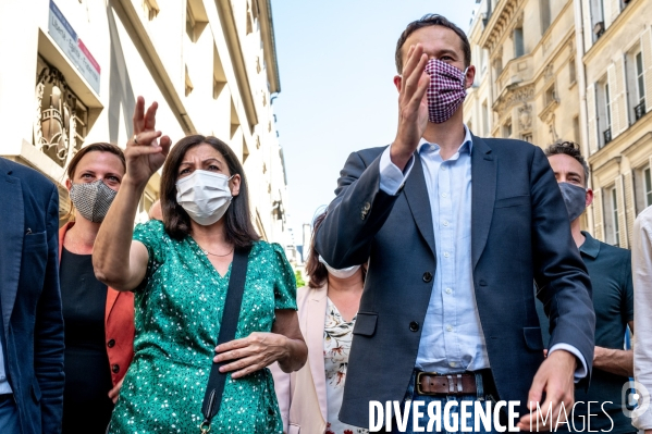 Anne Hidalgo et David Belliard en campagne pour les municipales à Paris