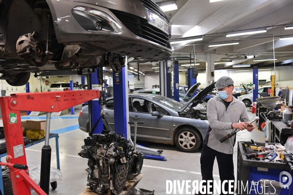 Deconfinement chez un concessionnaire automobile