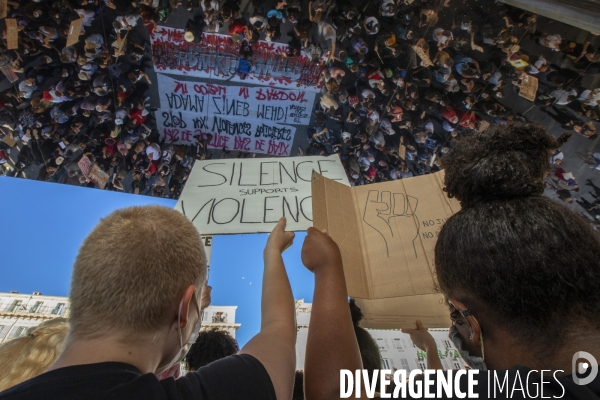 Manifestation contre la violence policière aux Etats-Unis... à Marseille