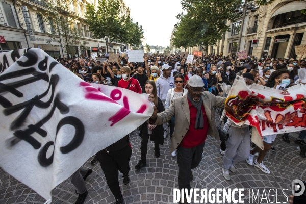 Manifestation contre la violence policière aux Etats-Unis... à Marseille