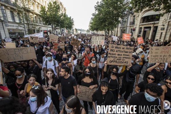 Manifestation contre la violence policière aux Etats-Unis... à Marseille