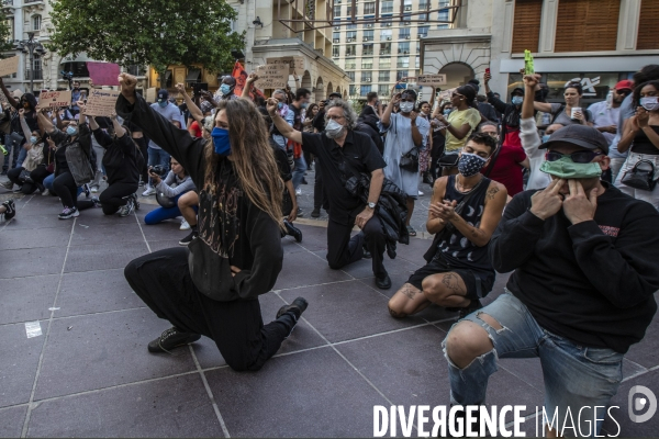 Manifestation contre la violence policière aux Etats-Unis... à Marseille