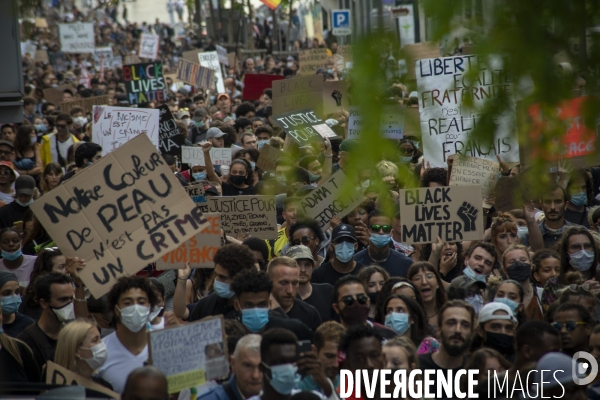 Manifestation contre la violence policière aux Etats-Unis... à Marseille