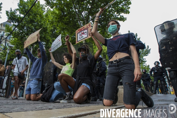 Manifestation contre la violence policière aux Etats-Unis... à Marseille