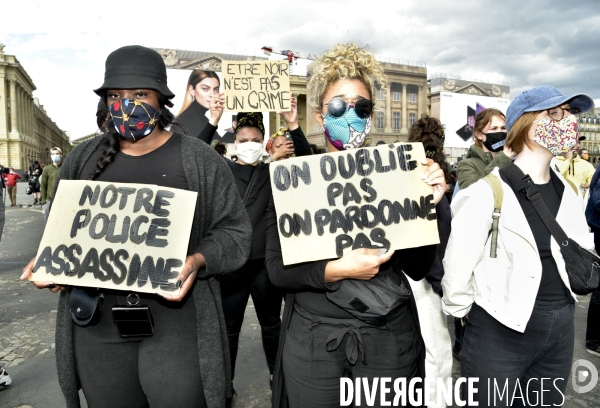 Hommage à George Floyd et Adama Traoré : manifestation contre le racisme et les violences policières. Tribute to George Floyd and Adama Traoré: demonstration against racism and police violence.