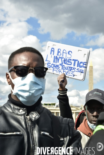 Hommage à George Floyd et Adama Traoré : manifestation contre le racisme et les violences policières. Tribute to George Floyd and Adama Traoré: demonstration against racism and police violence.